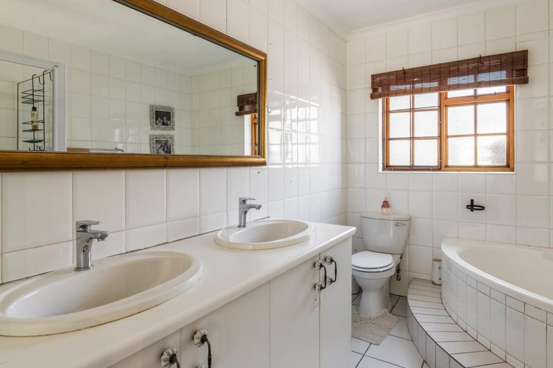 3 Bedroom Property for Sale in Zevendal Western Cape